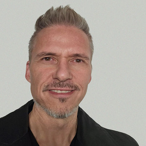 Dan Vukota
