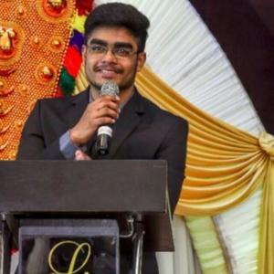 Akhil Menon avatar