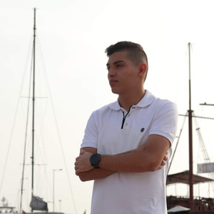 Douglas Ardila G avatar