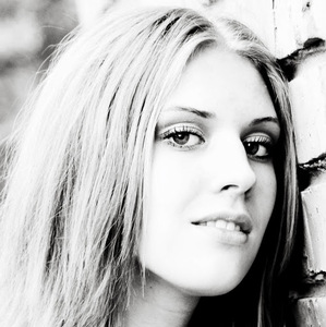 Elena Sarandria avatar