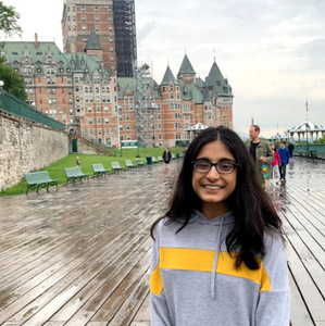 Alveera Munshi avatar