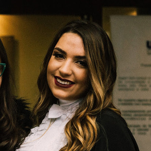 Vitoria Comarin avatar