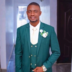 Dennis Maxwell avatar